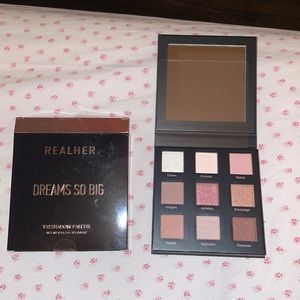 RealHer Dreams So Big Eyeshadow Palette
